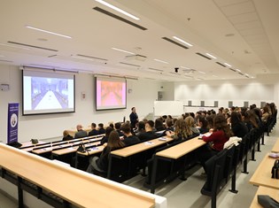 2025-12-03 19-12-33.jpeg